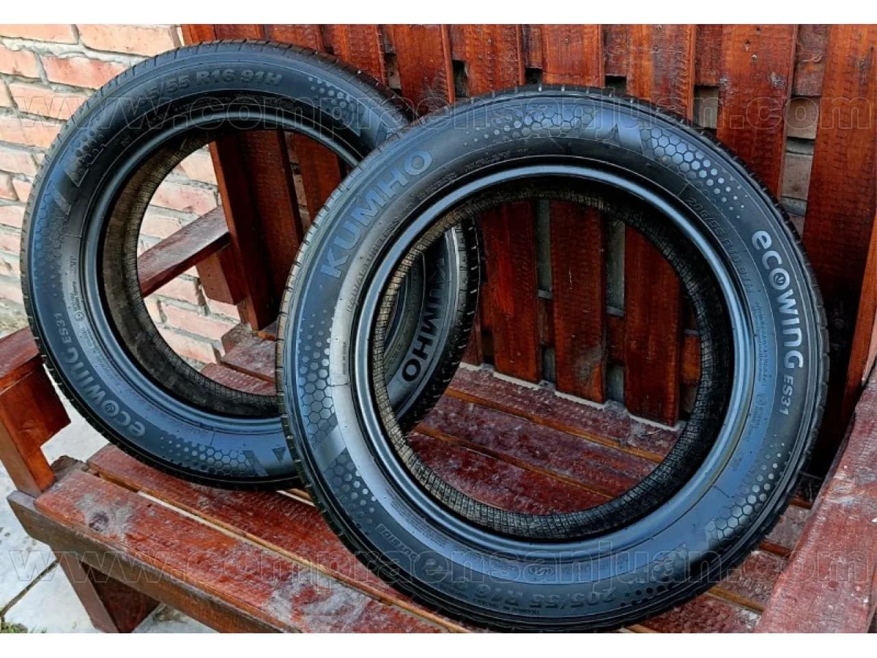Cubiertas Kumho Ecowing 255/55 R16 Excelente Estado .