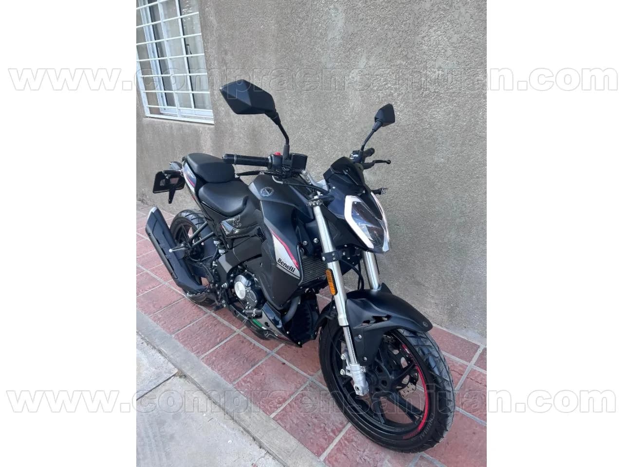 Benelli 180s 2021 18mil Km. Impecable
