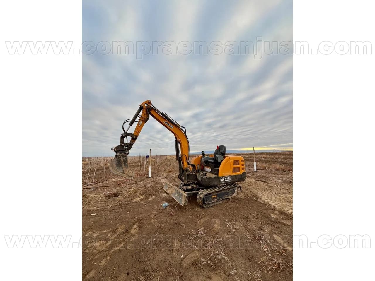 Alquilo Mini Excavadora