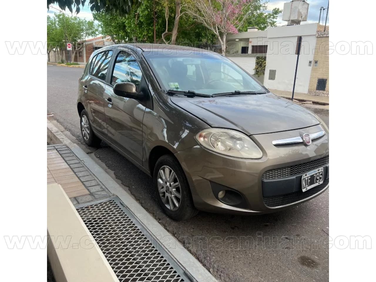 Fiat Palio Attractive 1.4 2014