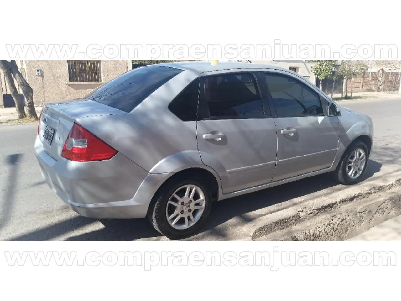 Ford Fiesta Max 2008 Full