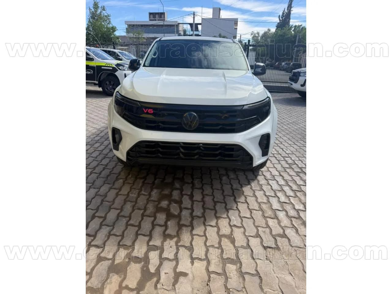Volkswagen Amarok, Confortline V6 At 4x4 G2 Con Accesorios, 2026