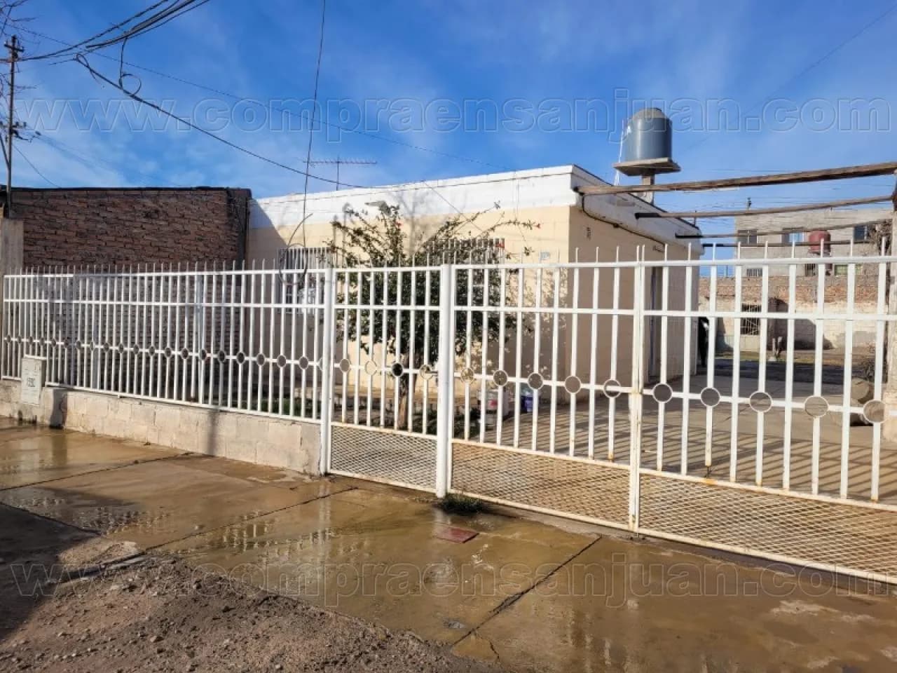 Alquiler Casa De 2 Dormitorios En Bº Güemes - Rawson