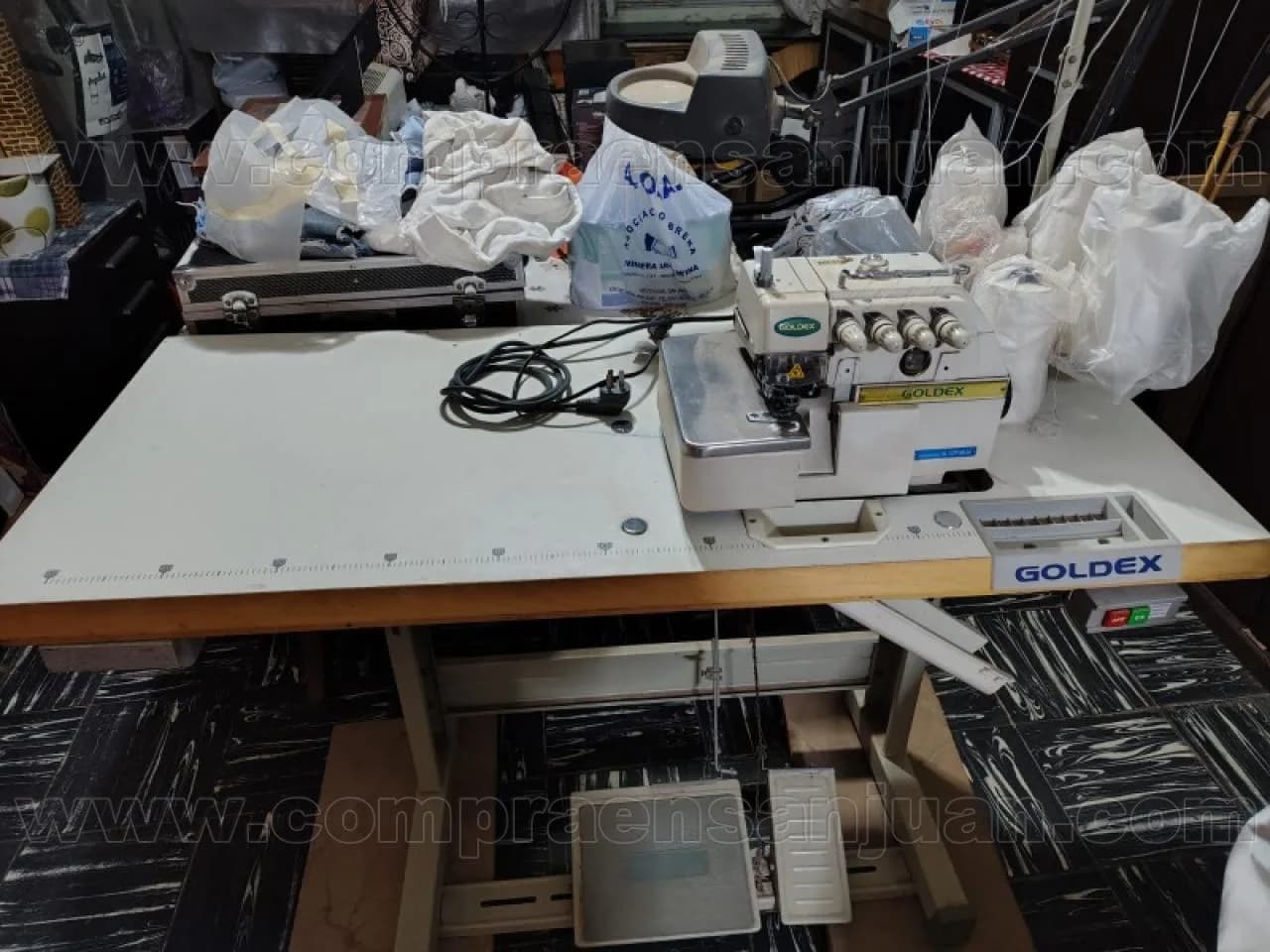Maquina Industrial Overlock-4 Hilos-goldex.