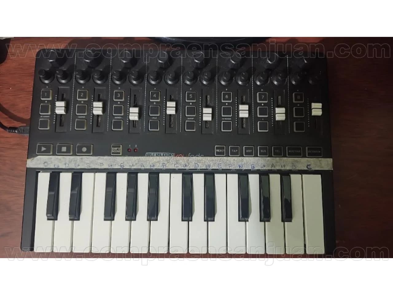 Teclado En Buenas Condiciones