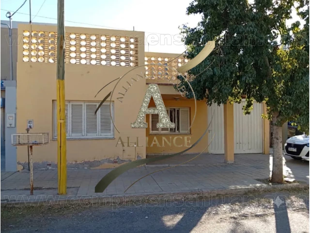 Casa 3 Dormitorios En Venta - Capital