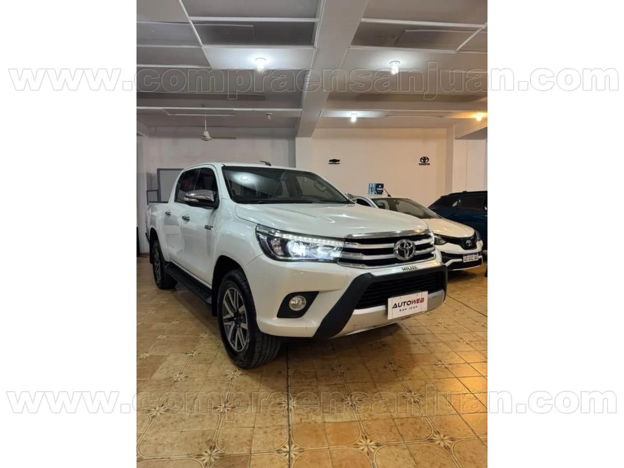 Toyota Hilux Srx 4x4 Automática Año 2016