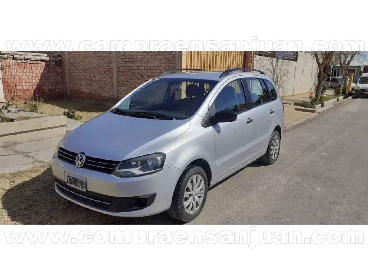 Volkswagen Suran Confortline 2012 1.6