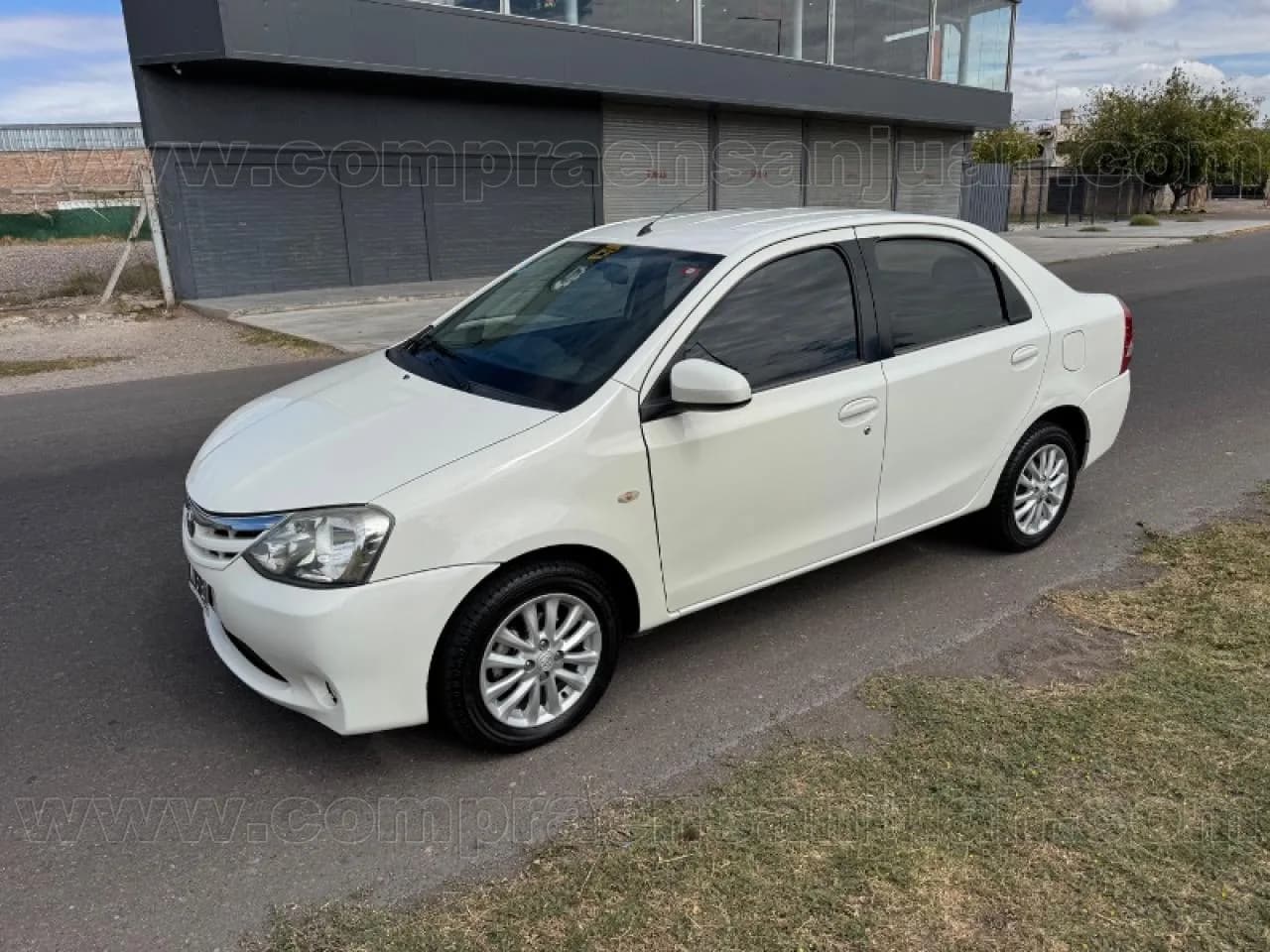 Toyota Etios Xls 2014 Financió Permuto